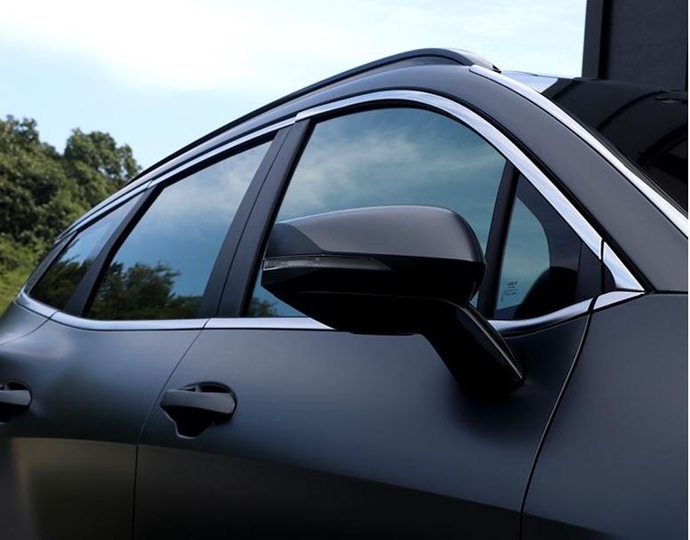 Nẹp viền kính trên kia sportage hàn quốc
