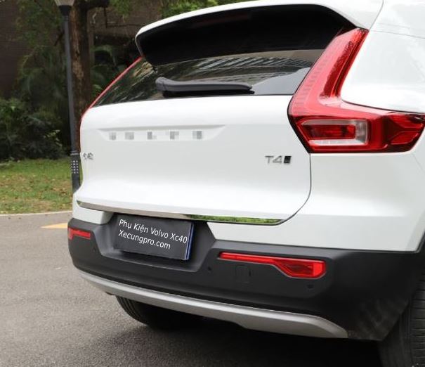 Viền Trang Trí Cốp Sau Volvo XC40 (Inox 304)